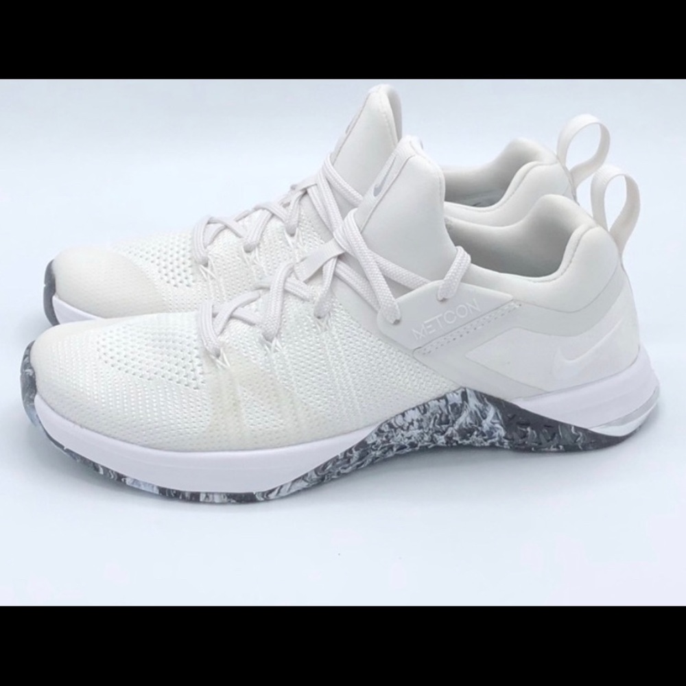 Nike Women’s  Metcon Flyknit 3 AR5623-110 size 6.5